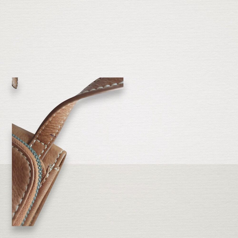 American Leather Co. Kansas Café Latte Crossbody Bag - Picture 5 of 6